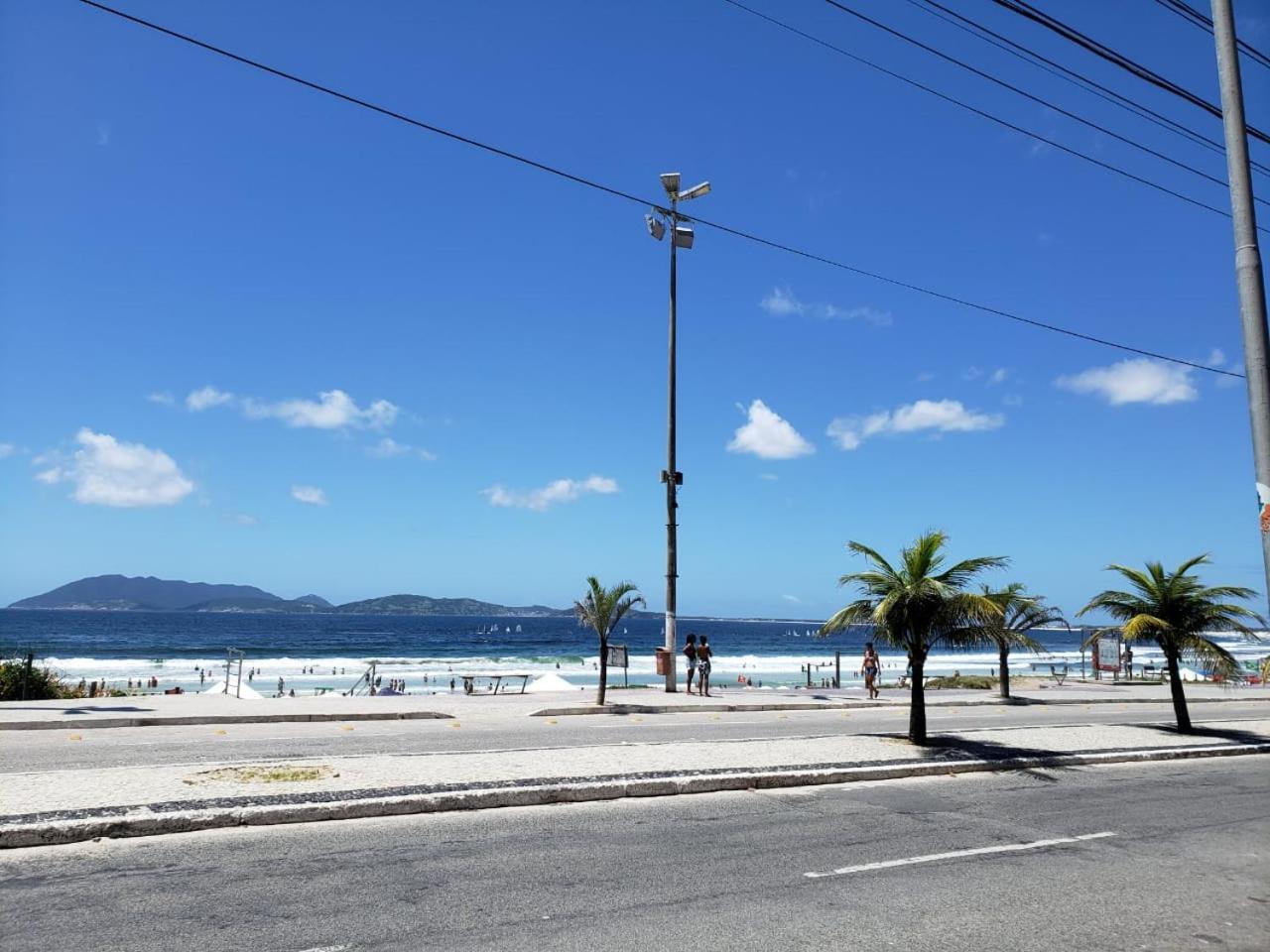 Localizacao Imbativel! A 98M Da Praia Do Forte Com Conforto, Ar-Condicionado E Estacionamento! Cabo Frio Kültér fotó